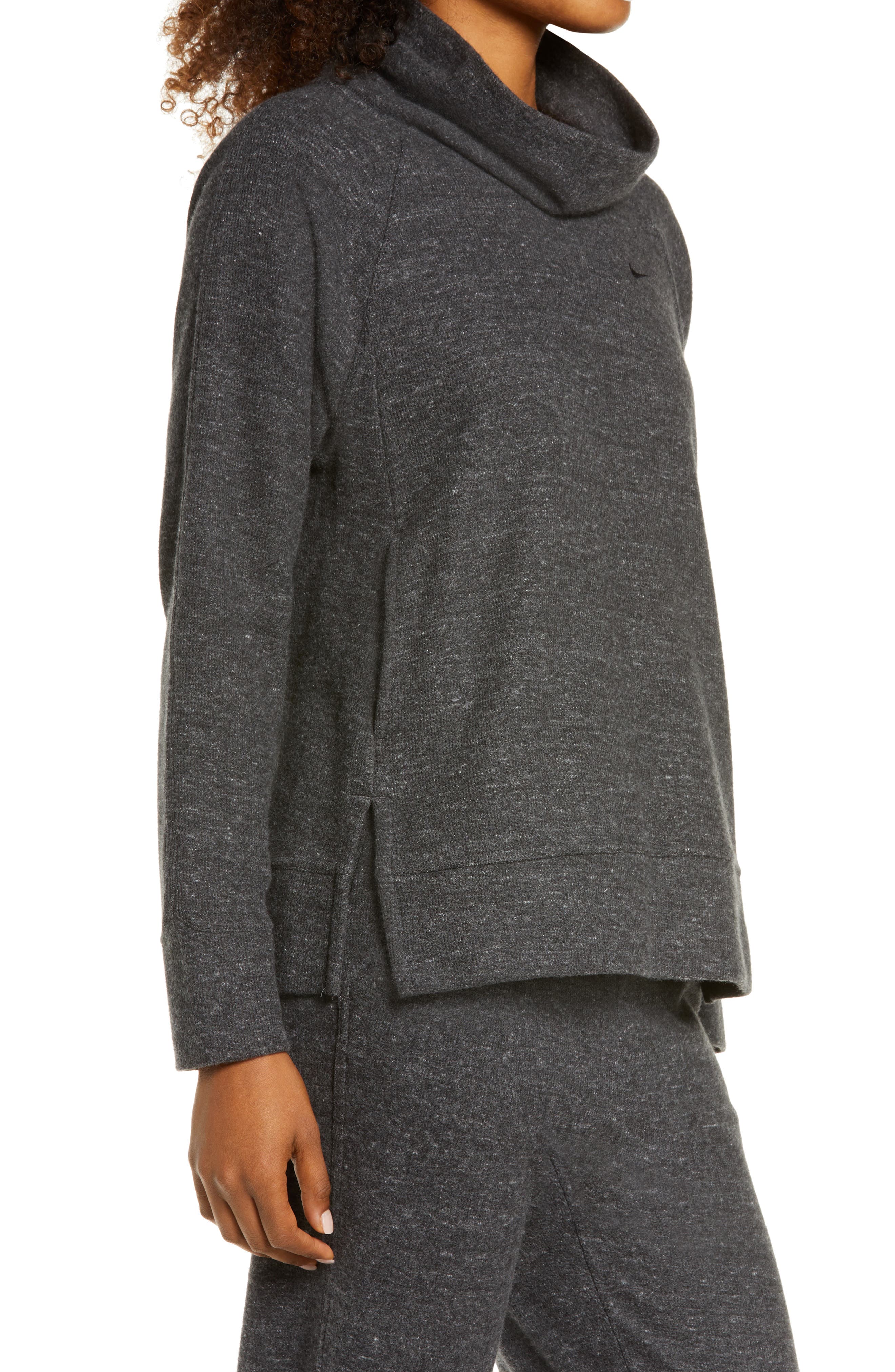 nike therma cowl neck pullover