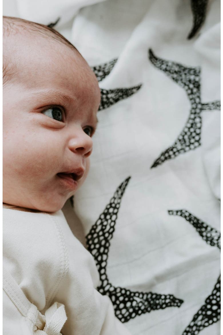 3-Pack Animal Sensory Organic Cotton Muslin Blankets, Alternate, color, ANIMAL PRINT MIXED