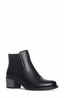 AquaDiva Leather Chelsea Boot