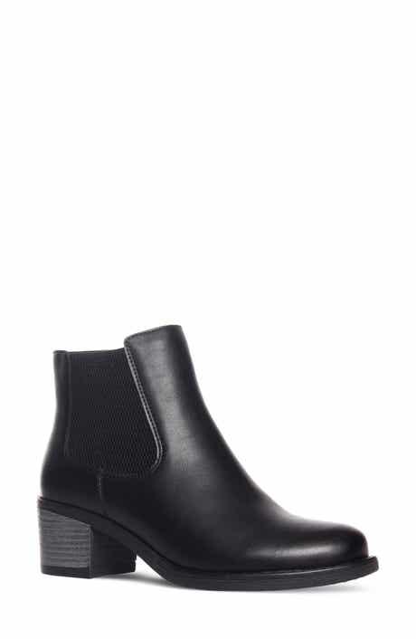 AquaDiva Leather Chelsea Boot