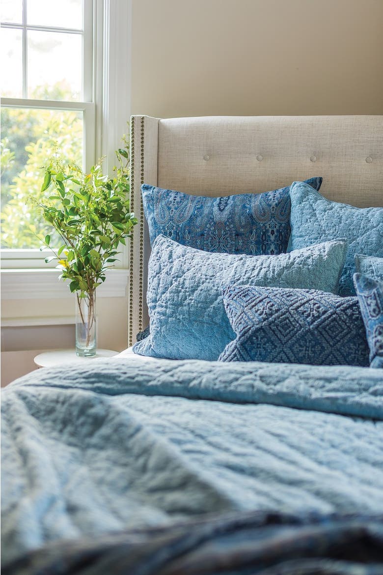 Savina Quilt, Alternate, color, Blue