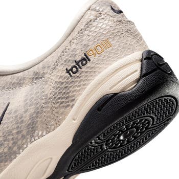 Total 90 Soccer Sneaker