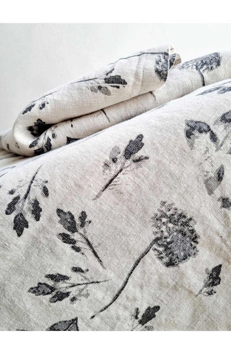 CG Hunter Floral Tablecloth, Alternate, color, Grey