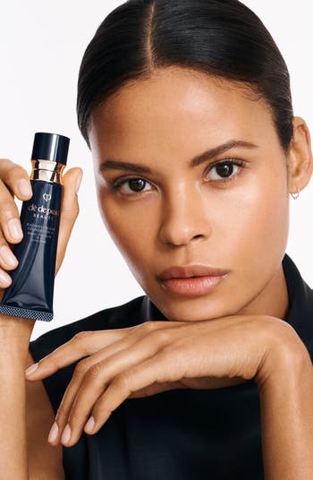 Clé de Peau Beauté Beauté Radiant Cream Foundation SPF 25 Clé de Peau Beauté Beauté Radiant Cream Foundation SPF 25