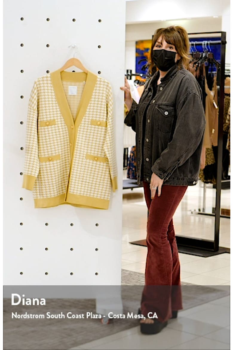 Cardi Coat video