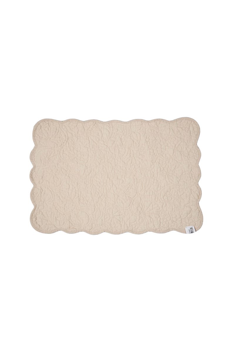 C&F Home Christiana Khaki Reversible Machine Washable Scallop Quilt Placemats Set of 6, Alternate, color, Beige