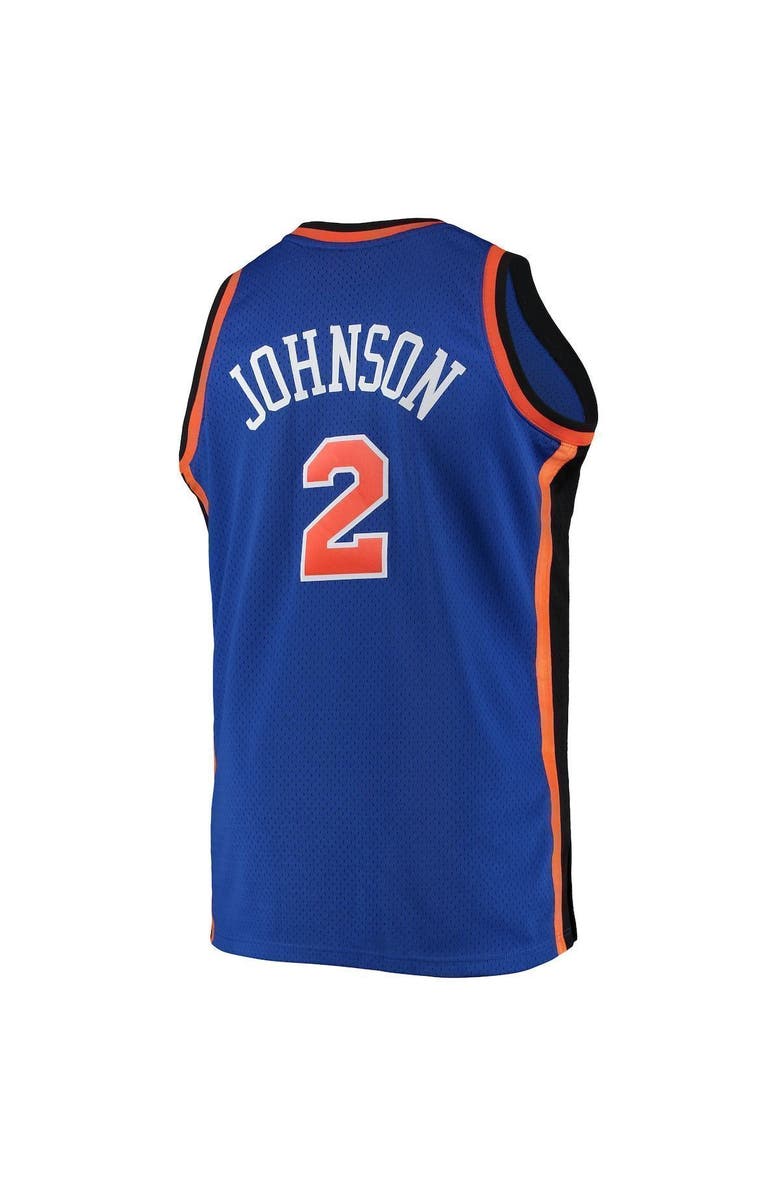 Mitchell & Ness Men's Mitchell & Ness Larry Johnson Blue New York Knicks 1998/99 Big & Tall Hardwood Classics Swingman Jersey, Alternate, color, 