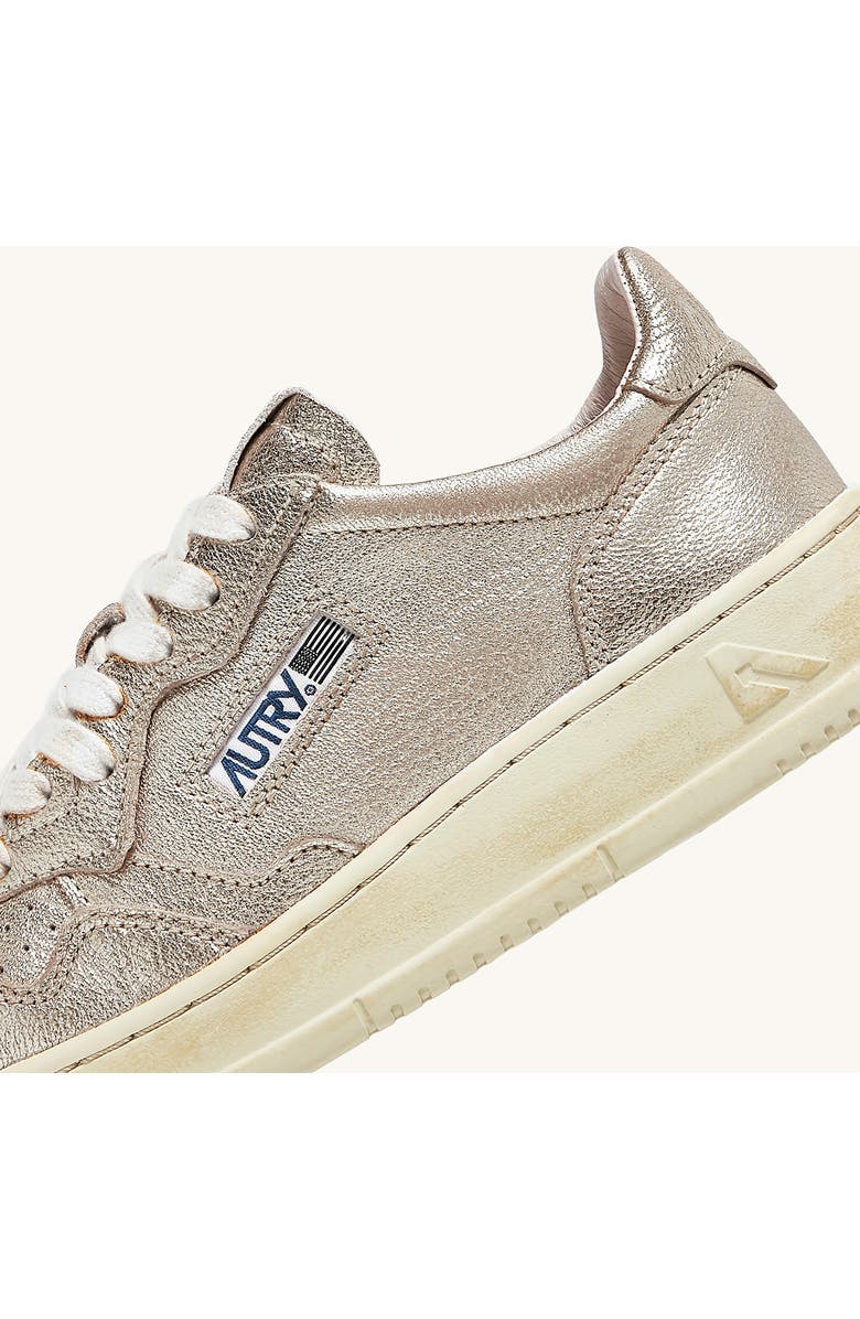 AUTRY Medalist Low Top Sneaker, Alternate, color, Goat/ Metal Platinum