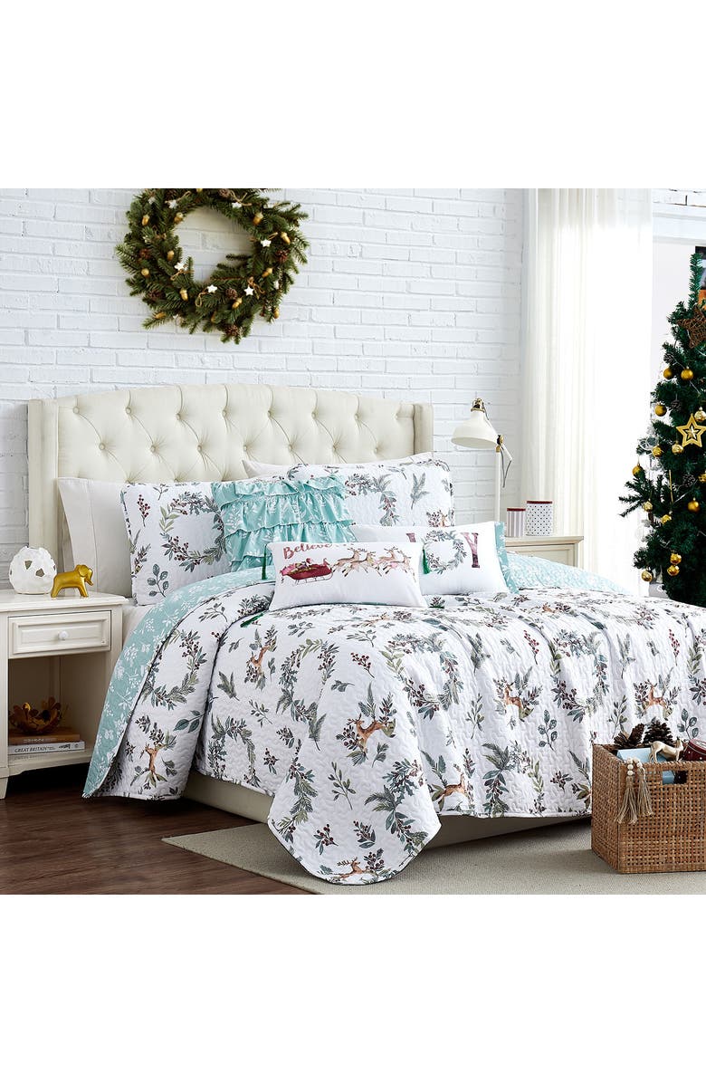 SOUTHSHORE FINE LINENS Happy Holidays Oversized Holiday Quilt Set, Alternate, color, Happy Holidays