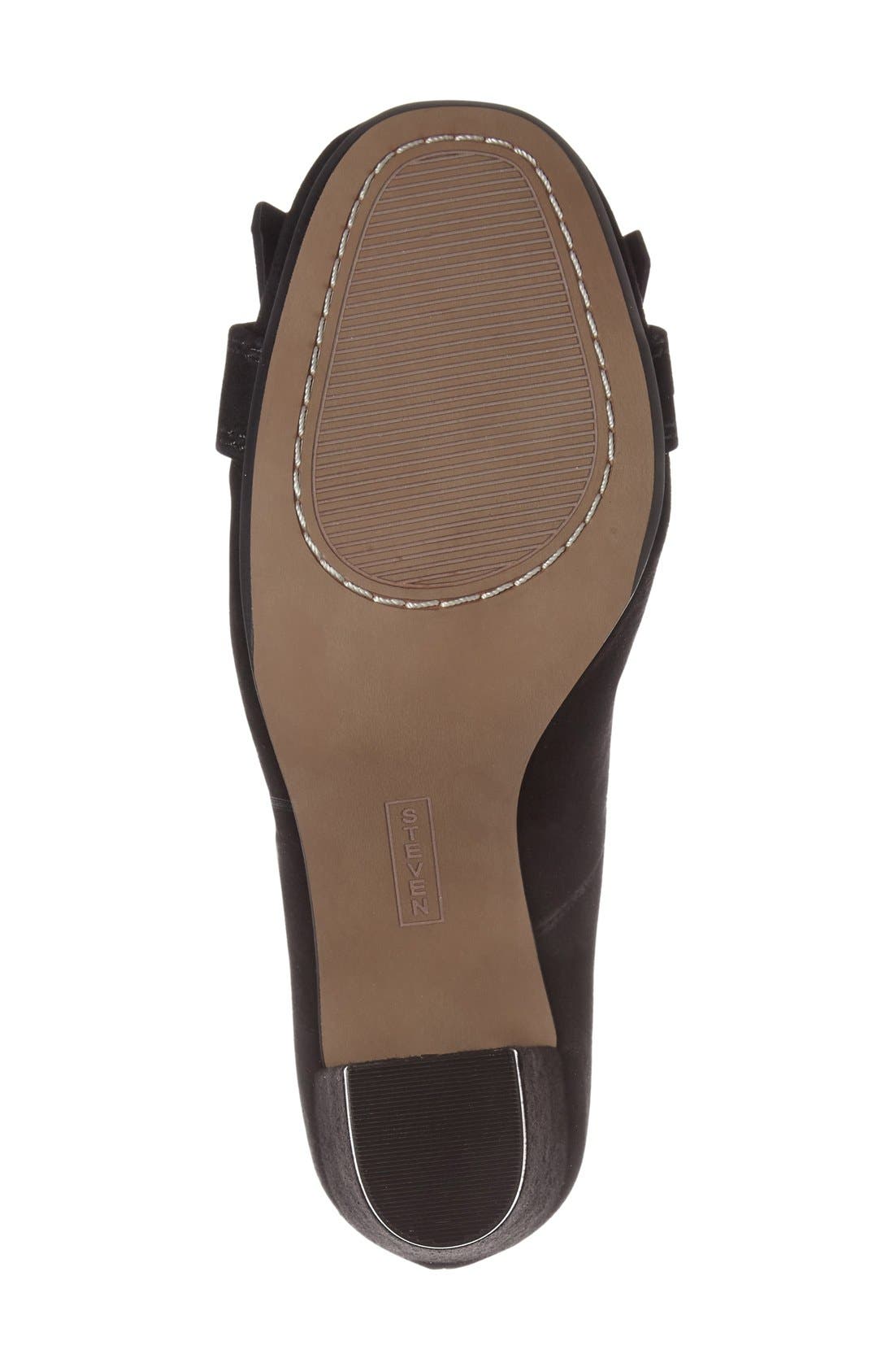 Steven New York Steven by Steve Madden Jade Kiltie Pump, Alternate, color, 