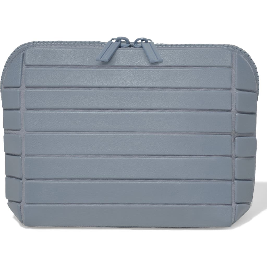 Parallelle The Small Traveler Toiletry Kit In Gray