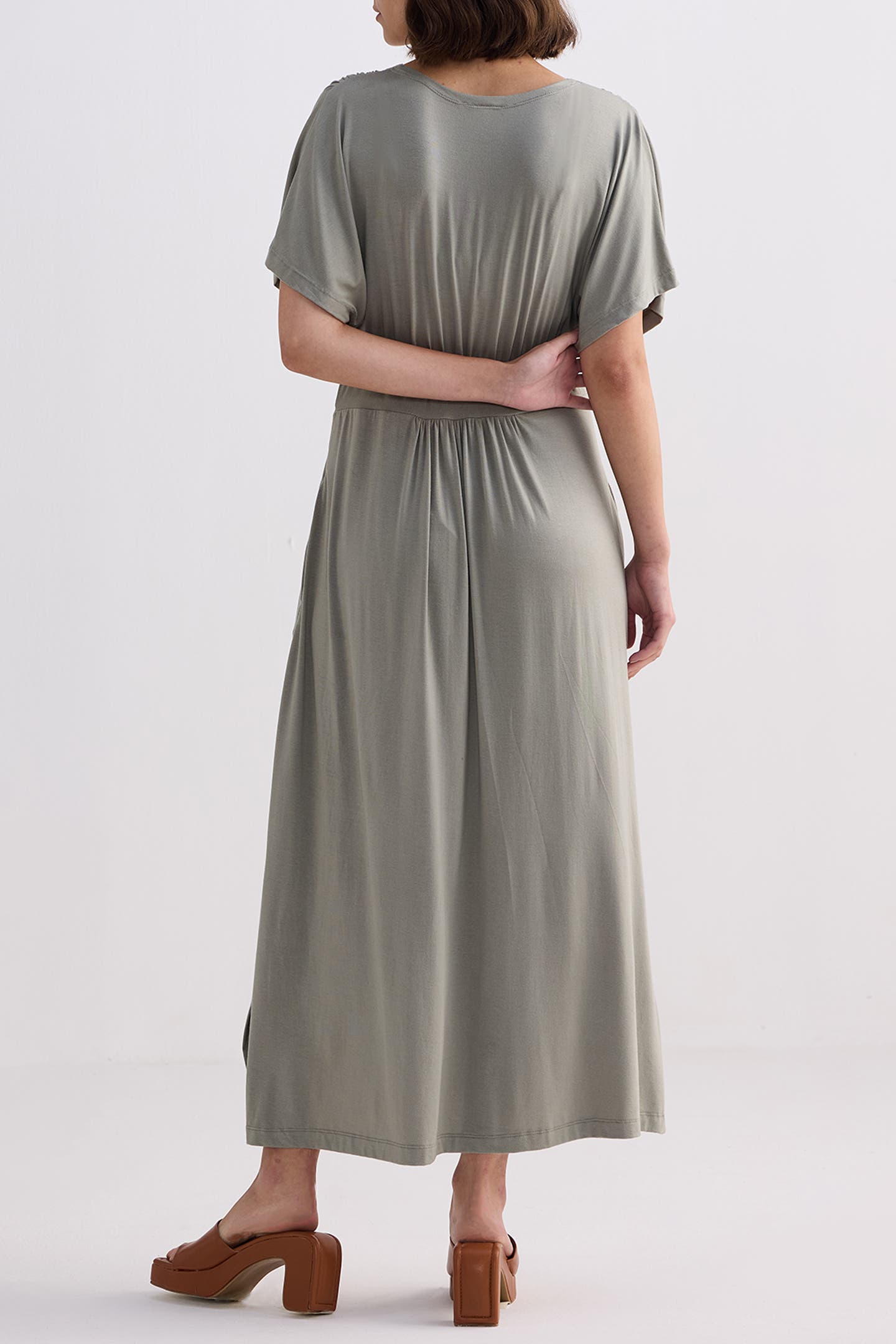 Flowy A-Line Maxi Dress with Side Slits - image 4