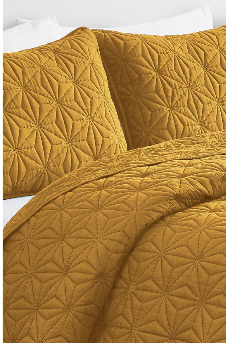 Kaleidoscope Embossed Geometric Quilt Set - King, Alternate, color, GOLD