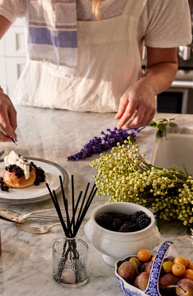 Voluspa Foraged Wildberry Luxe Reed Diffuser, Alternate, color, Foraged Wildberry