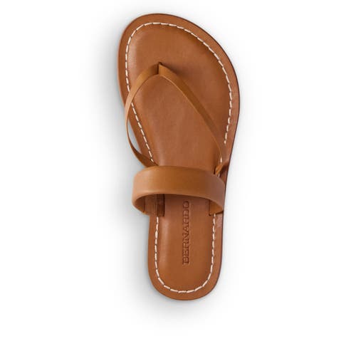 Bernardo Footwear Leia Thong Sandal In Luggage