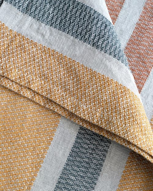 Mungo The Flax Towel In Amber