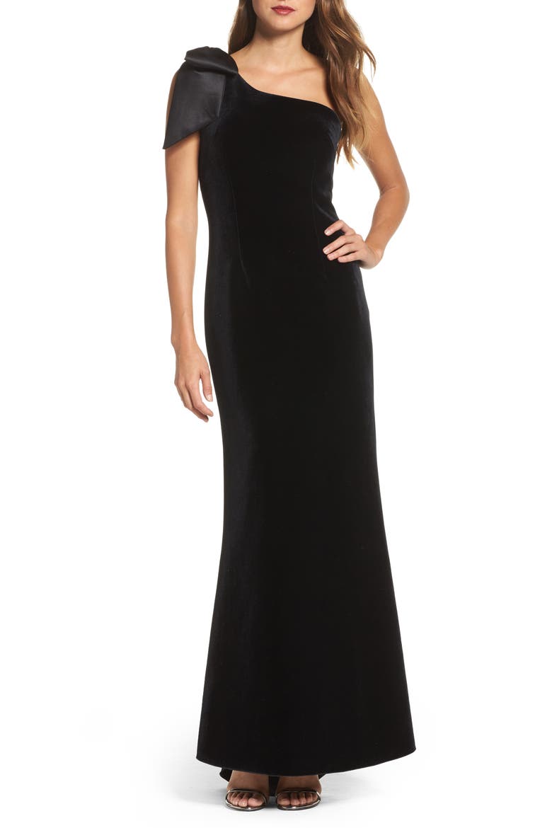 Bow One-Shoulder Velvet Gown, Main, color, BLACK