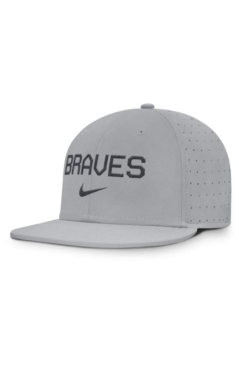 Nike Men's Nike Gray Atlanta Braves True Performance Fitted Hat, Alternate, color, 