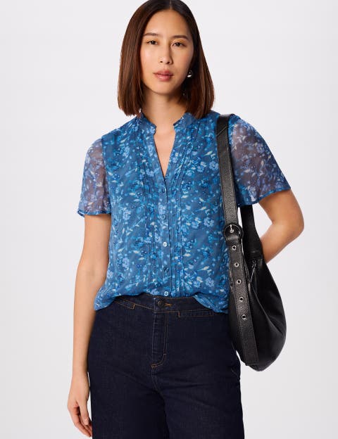 Ditsy Floral V Neck-Blouse