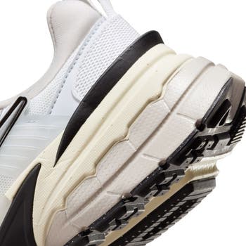 V2K Run Sneaker
