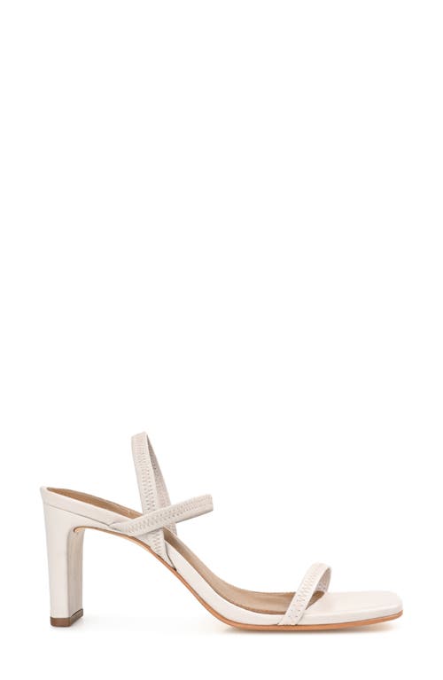 Journee Signature Lenonn Sandal In Off White