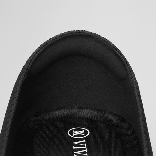 Vivaia Pointed-toe Ballet Flats In Black