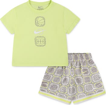 Kids' Dri-FIT DNA 24 Graphic T-Shirt & Mesh Shots Set