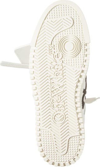 Off Court 3.0 Low Top Sneaker