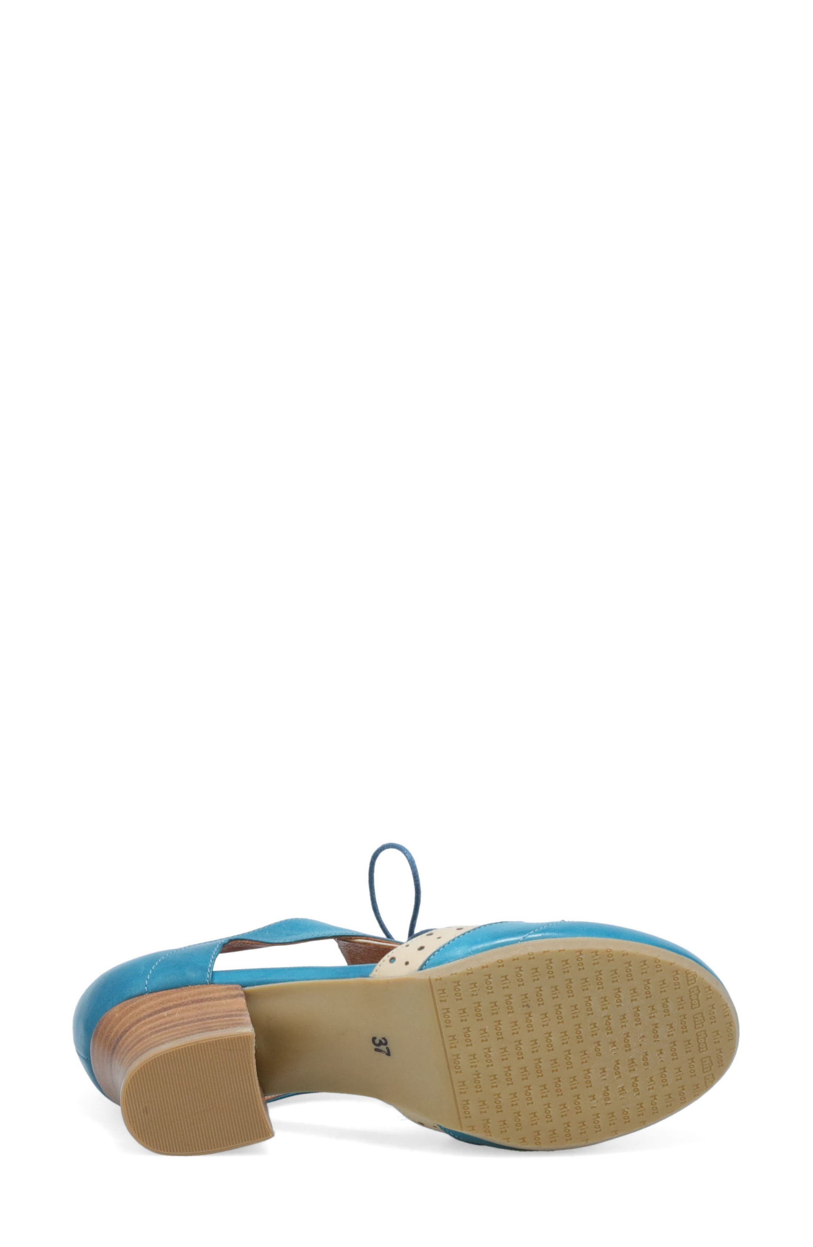 Fleur Cutout Pump, Alternate, color, MARINE/ CREAM