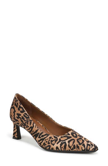 Naturalizer Tylan Pointed Toe Pump In Animal Print