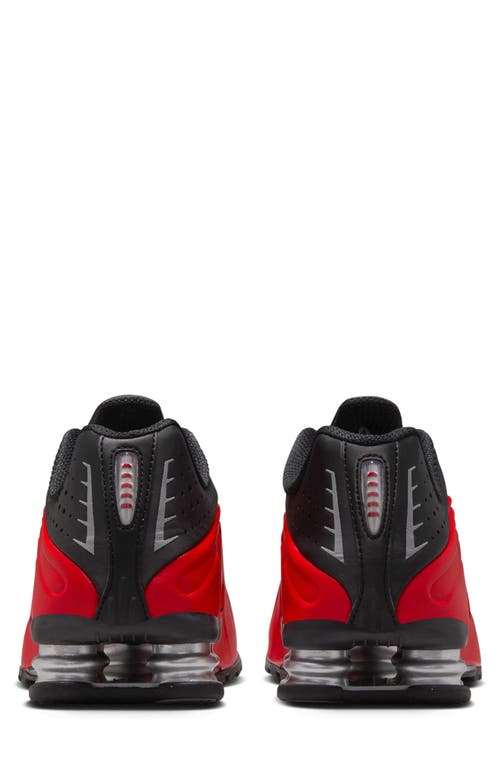 Nike Shox R4 Sneaker