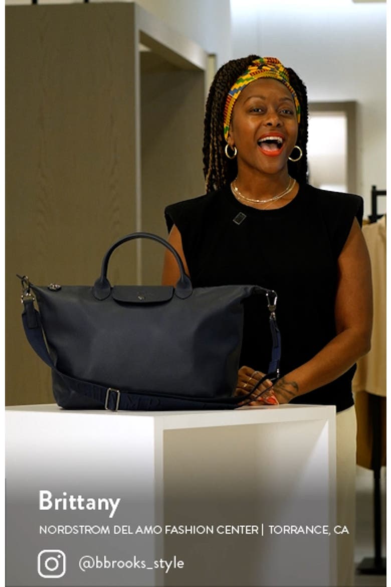 Medium Le Pliage Leather Shoulder Tote video