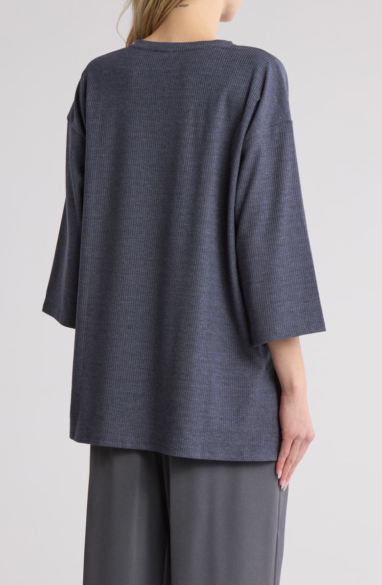 Crewneck Three-Quarter Sleeve Top