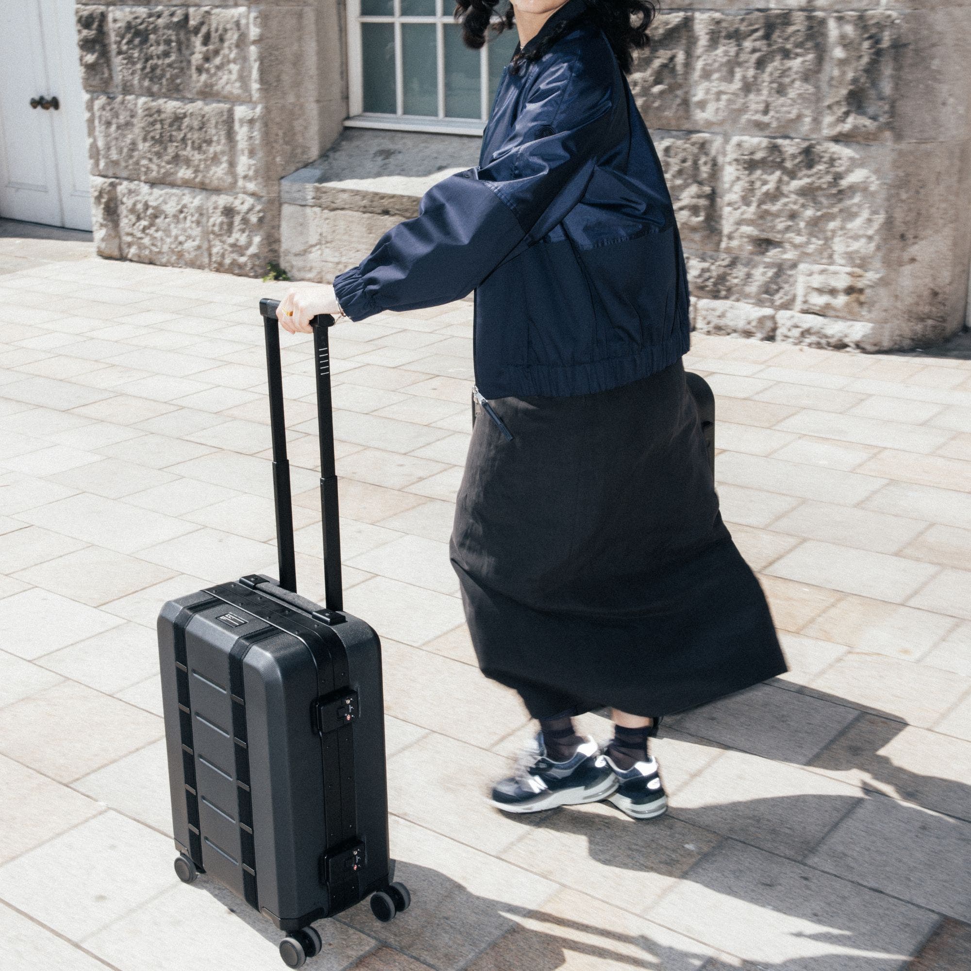 D_b_ Ramverk Pro Hardside 21 Inch Carry On Luggage  Spinner with Buckle Closure, Alternate, color, Black Out