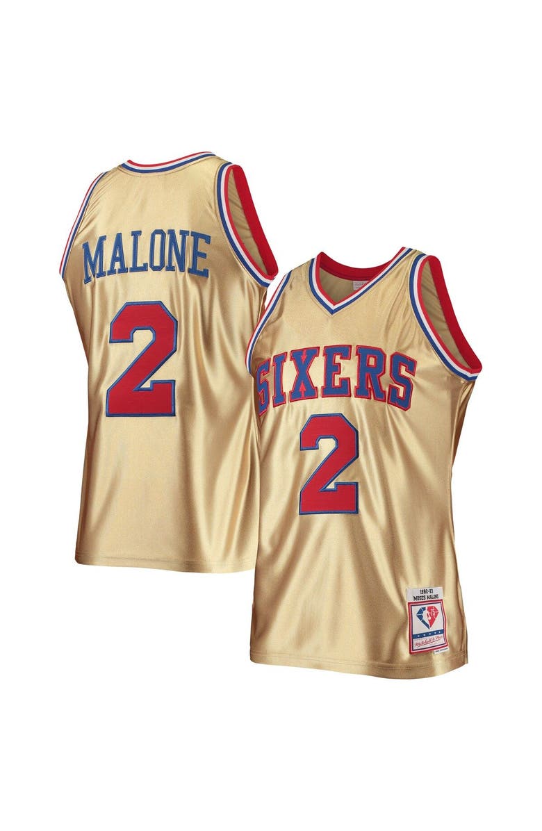Mitchell & Ness Men's Mitchell & Ness Moses Malone Gold Philadelphia 76ers 75th Anniversary 1982/83 Hardwood Classics Swingman Jersey, Alternate, color,