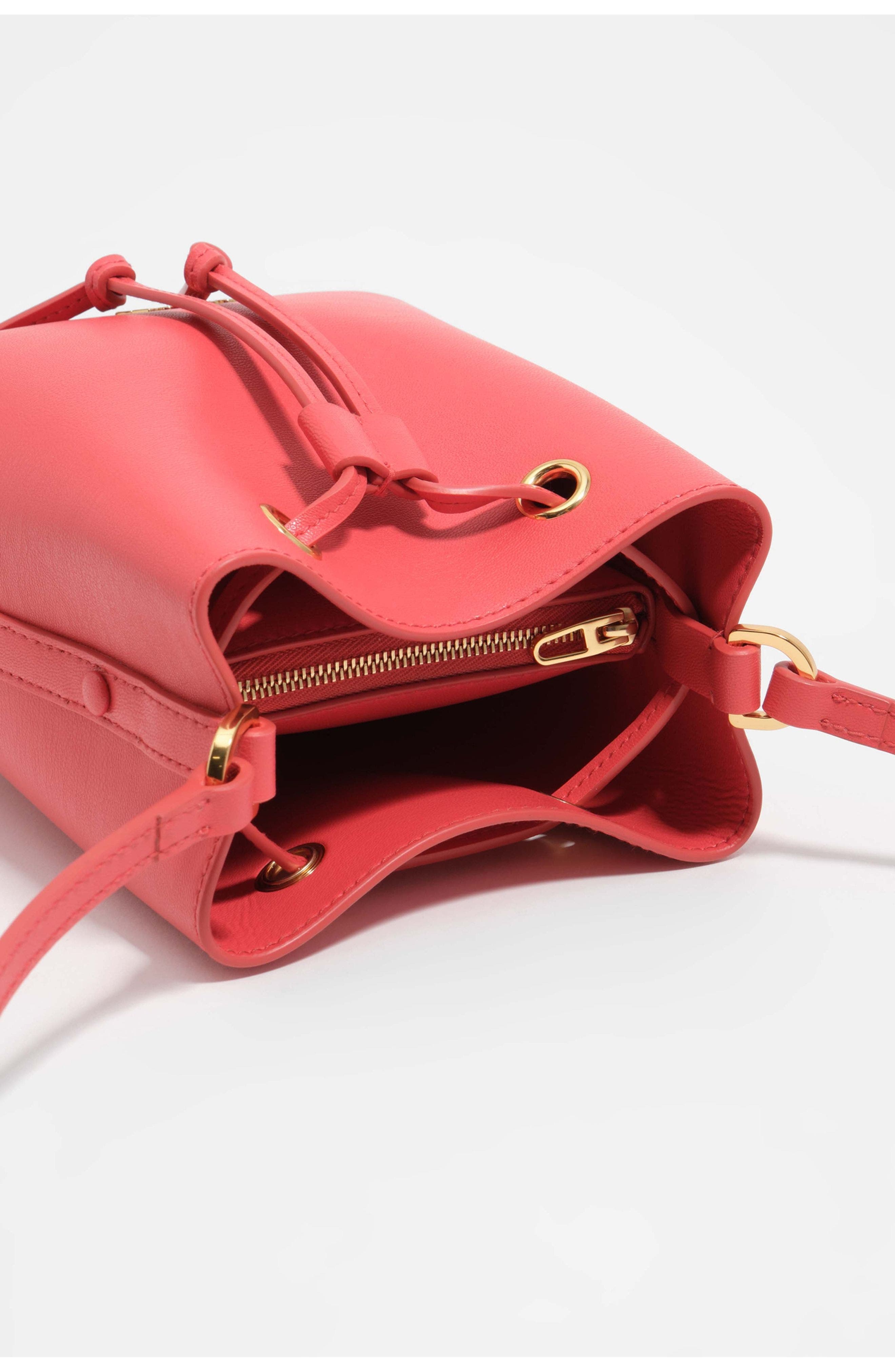 Bimba y Lola Chihuahua Mini Crossbody, Alternate, color, Poppy Red