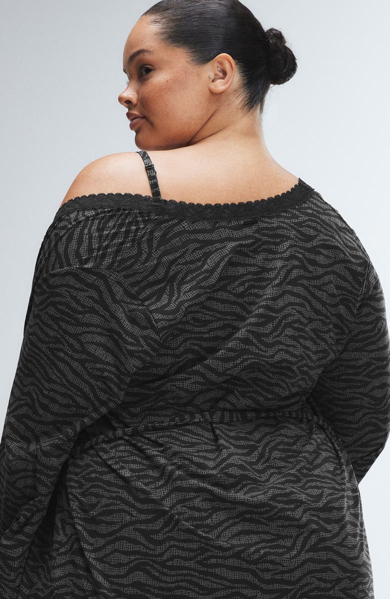 SAVAGE X FENTY Snug Hug Short Robe, Alternate, color, Black Caviar Tiger Stripe Text