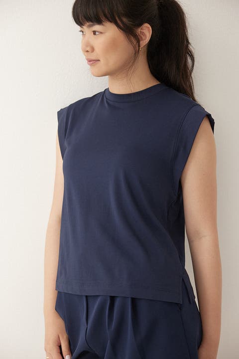 The Sleeveless Shirt