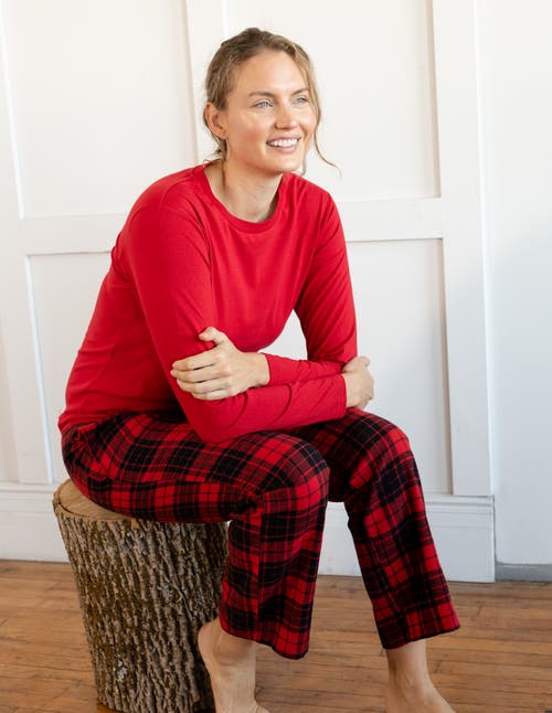 Leveret Cotton Top & Flannel Pants Printed Holiday Pajama Set In Red