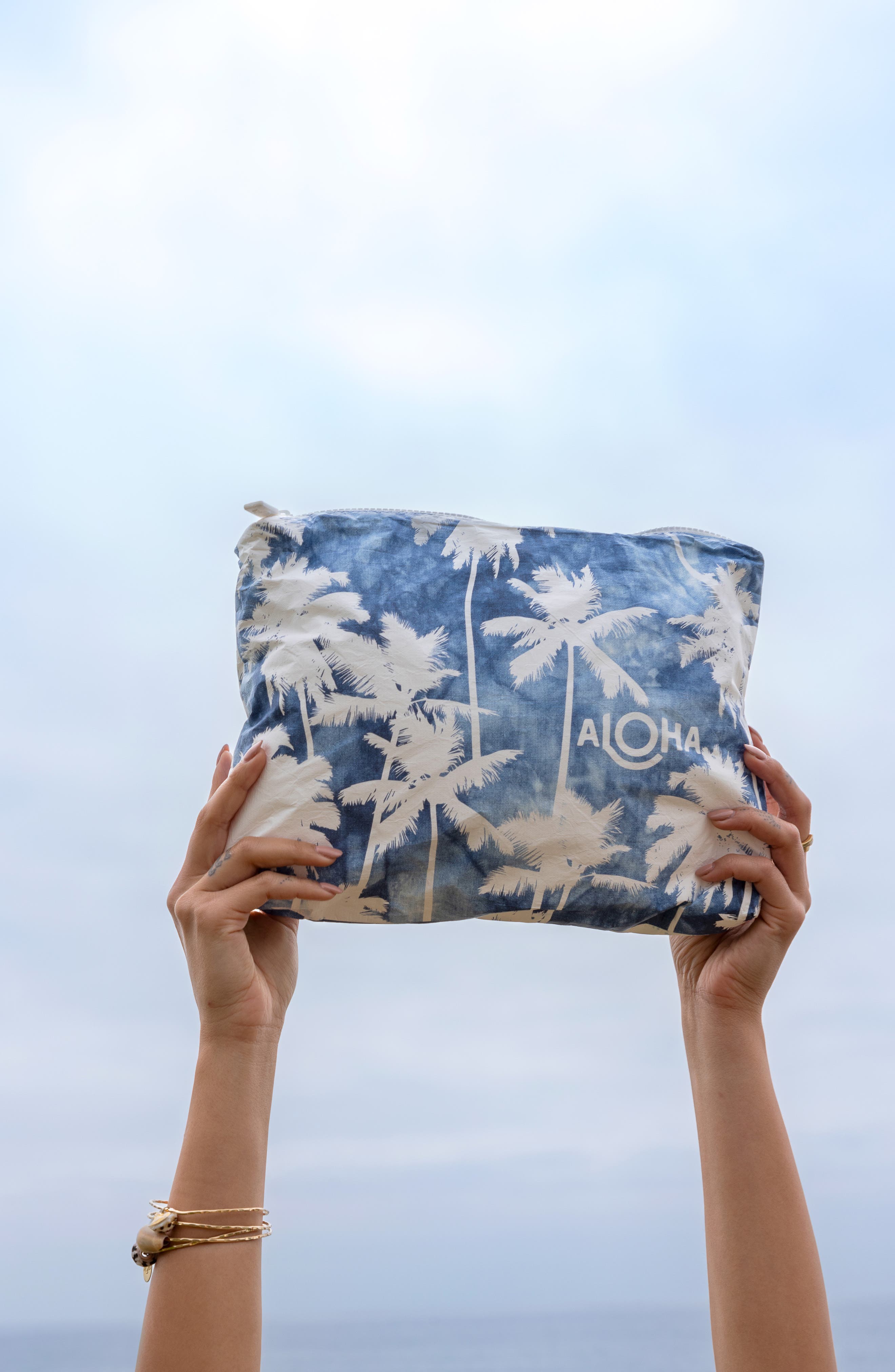 Aloha Collection Mid Coco Palms Water Resistant Zip Pouch, Alternate, color, Indigo