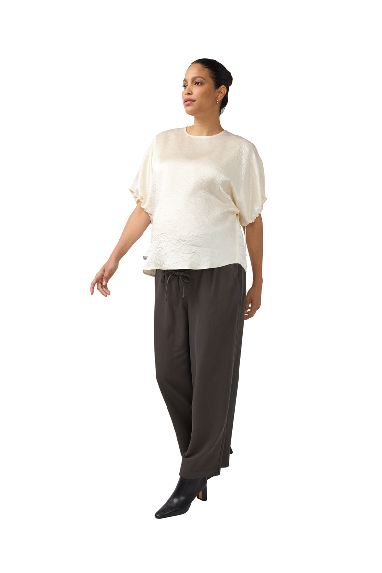 Cropped Satin Puff Sleeve Maternity Blouse, Main, color, Ivory