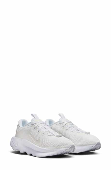 Nike Motiva Walking Shoe