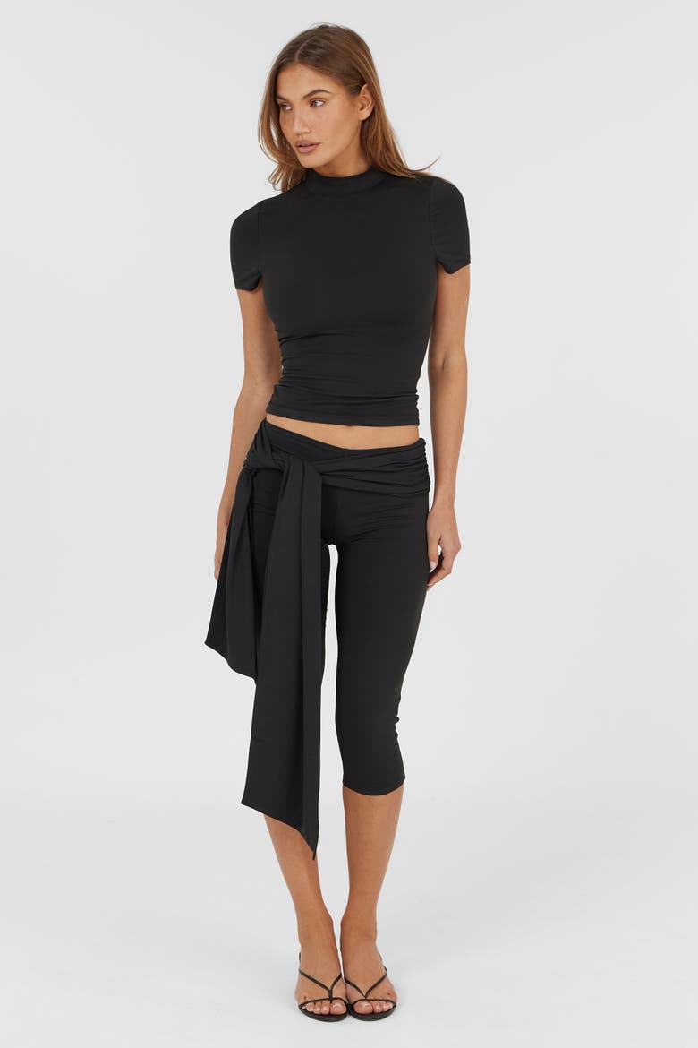 Elvira Capri, Alternate, color, Black