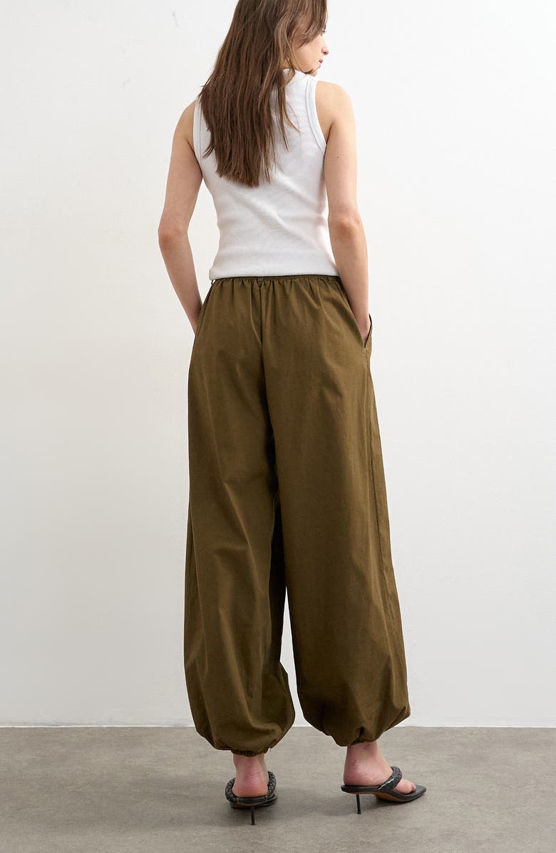 Topshop Ripstop Cotton Balloon Pants, Alternate, color, Brown