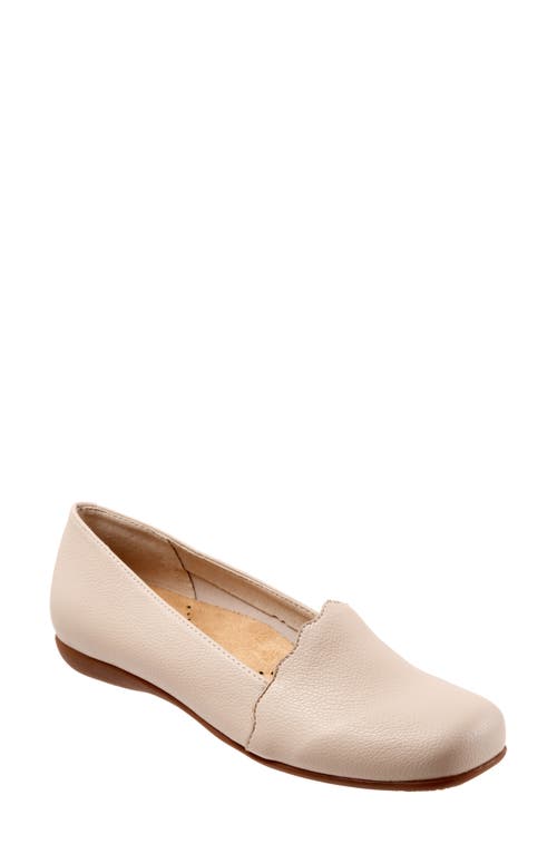 Trotters Sage Flat in Bone at Nordstrom, Size 9