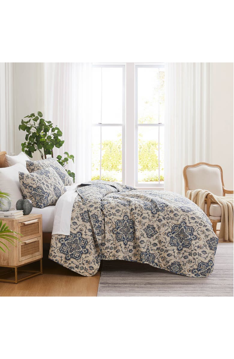 SOUTHSHORE FINE LINENS Persia Quilt & Sham Set, Alternate, color, Indigo