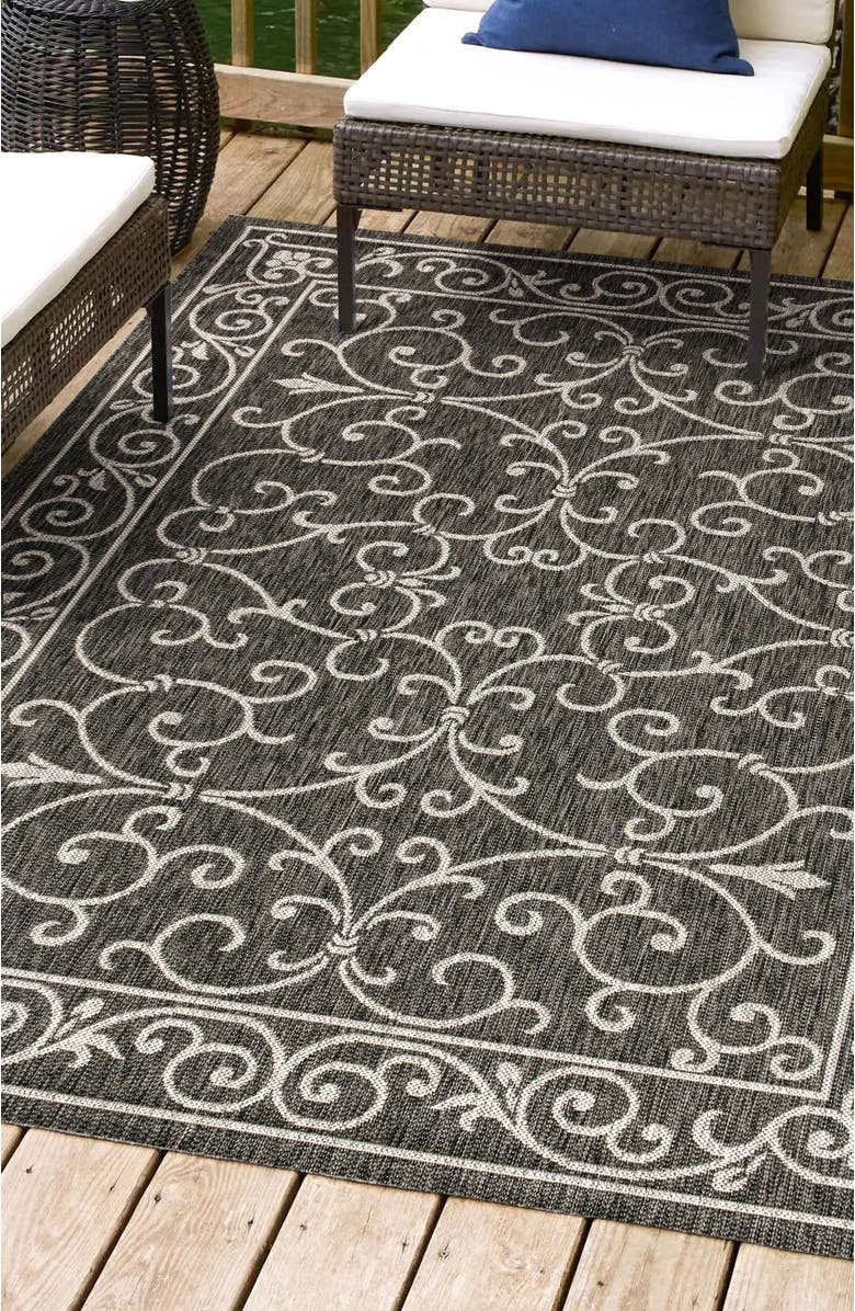 JONATHAN Y Charleston Vintage Filigree Textured Weave Indoor/Outdoor Area Rug, Alternate, color, Black/Gray