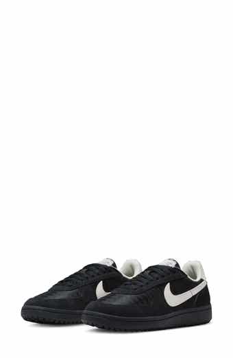 Field General SE Sneaker