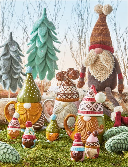 Tag Wooly Felt Christmas Tree With Log Base In Green