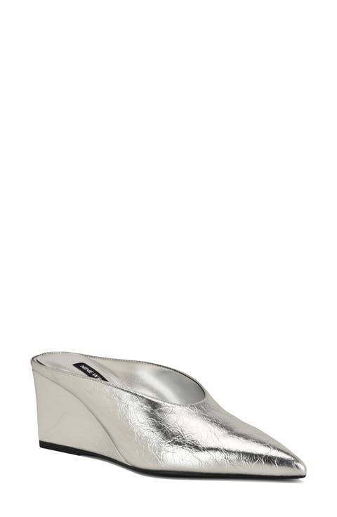 Lanah Pump